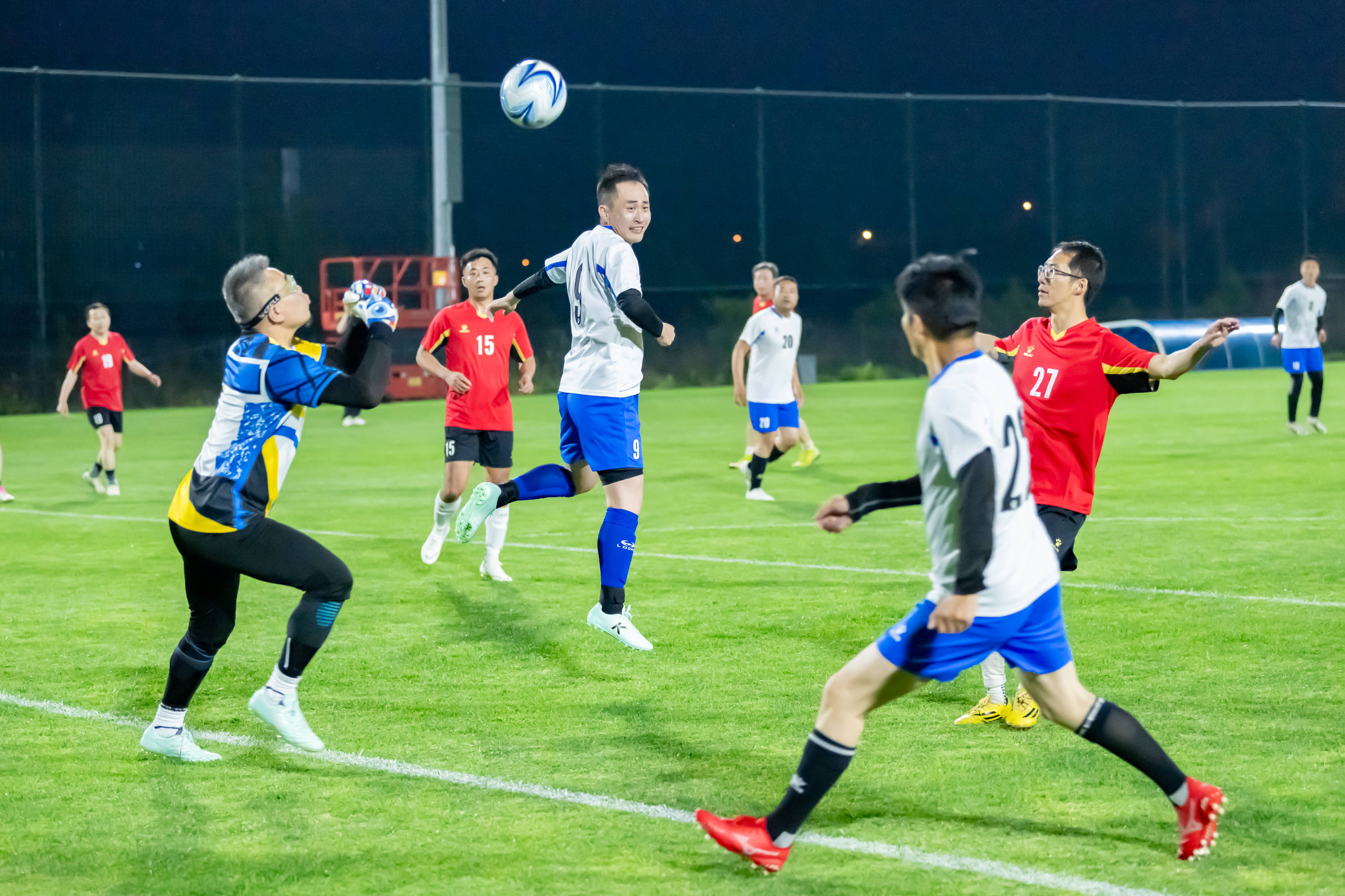 在半决赛中 在半决赛中