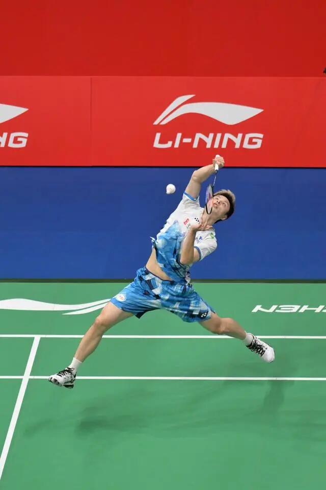 通过他们的 通过他们的