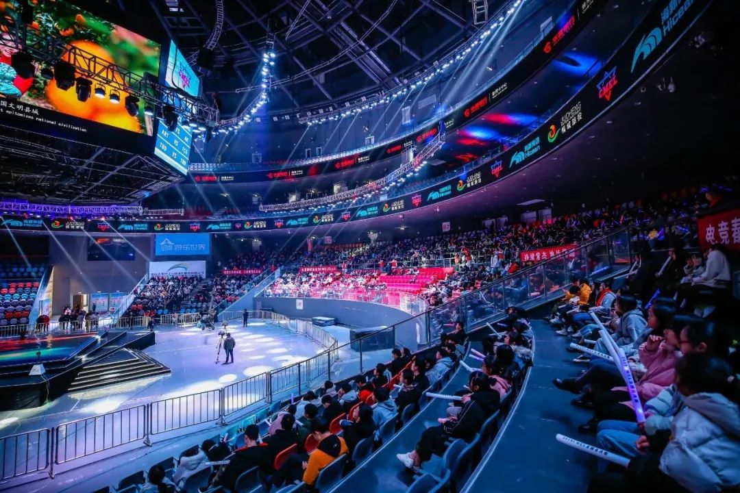 突出某一个 突出某一个